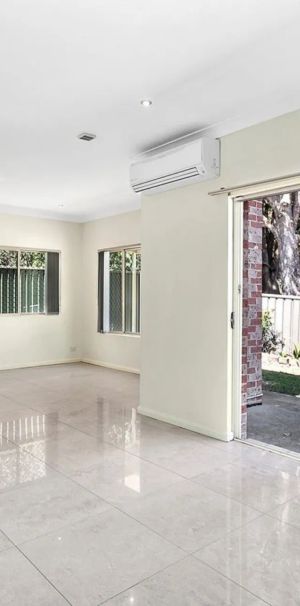 Private, Quite & Convenient Located Home - Photo 1