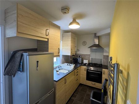 2 bedroom terraced house to rent - Photo 2