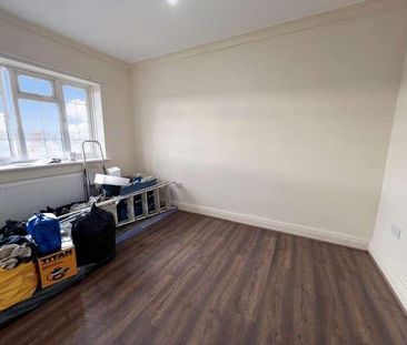 Dunstable Court, Luton, LU4 - Photo 4