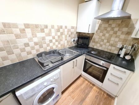 1 bedroom triplex to rent - Photo 4