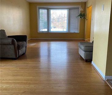 For Lease - 3 Knockbolt Crescent, Toronto, Ontario - Photo 5