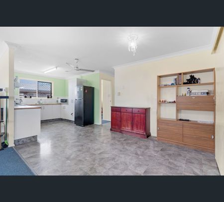 28 Smithwick Street, Norman Gardens, Qld 4701 - Photo 4