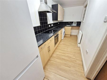 2 bedroom flat to rent - Photo 4