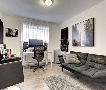 8577A Rue Chaminade - Photo 1