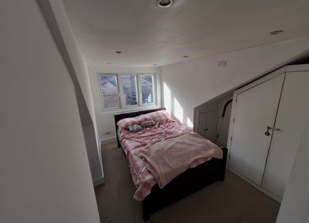 3 Bed End Terrace, Ann Moss Way, SE16 - Photo 3