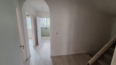 Gerenoveerde woning met 3 slaapkamers, zonnige tuin en gunstig EPC in hartje Poperinge - Photo 4