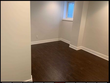 For Lease - 1540 Manorbrook Crt. N/A Unit# 3BR Legal Basement, Mississauga, Ontario - Photo 2