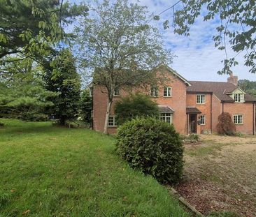 4 bedroom detached house to rent - Photo 2