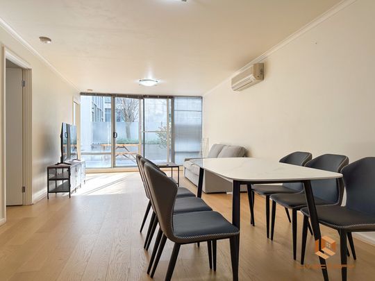 West Melbourne - Photo 1