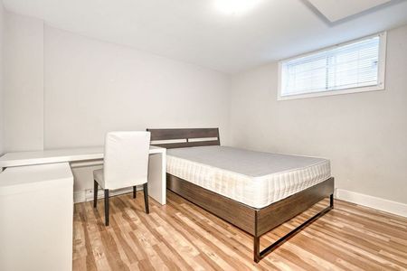 2 Bed 1 Bath - Furnished Semi-Basement - Photo 3