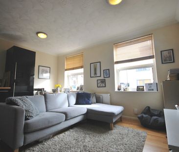 Flat to rent - Crystal Palace Road, East Dulwich, SE22 - Photo 3