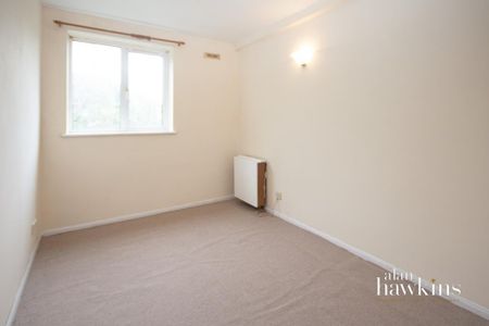 1 bedroom ground floor maisonette to rent - Photo 3