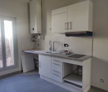 Location Appartement 1 pièce 39m² SETE 34200 - Photo 4