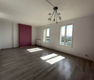 Location Appartement 4 pièces 104m² - Photo 3