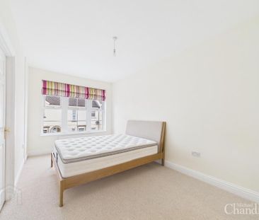 67 The Demesne, Carryduff, Belfast, BT8 8GT - Photo 5