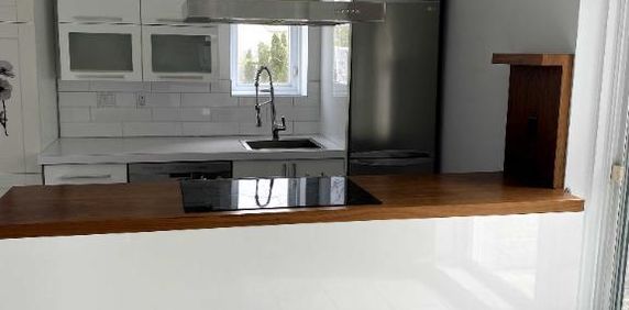 Condo en Beton 4 1/2 au 2e étage - Photo 2