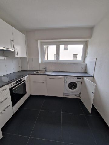 charmante 3,5 Zimmer-Wohnung im Ortszentrum von Hofstetten - Photo 4