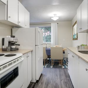 53 McMurchy Ave North - Photo 2