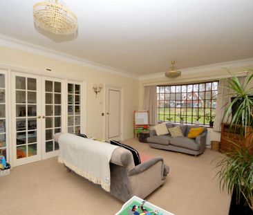 4 bedroom detached house to rent - Photo 1