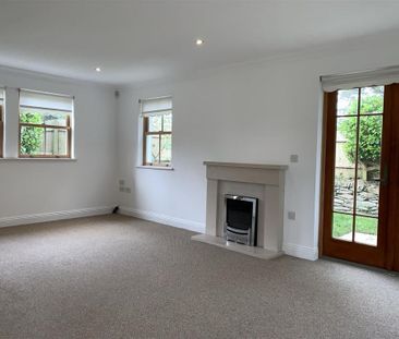 4 bedroom detached house to rent - Photo 5