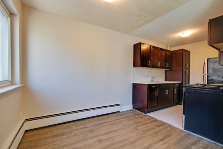 109 Craydon Road apartment — Whitby, ON (2-Bedroom) - 2 Bedroom - Photo 2