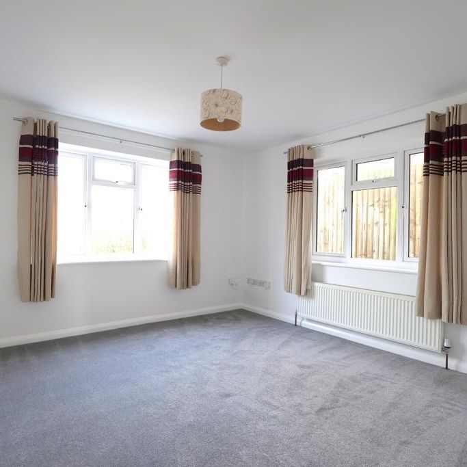 3 bedroom bungalow to rent - Photo 1