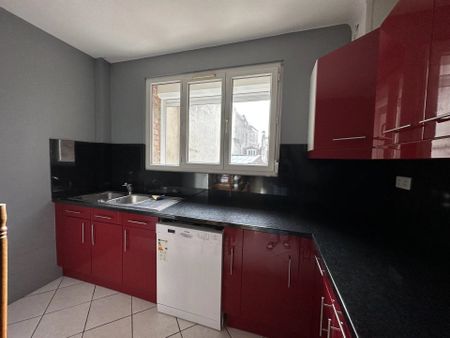 Location Appartement 3 pièces 80 m2 à Saint-Quentin - Photo 2