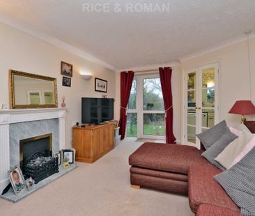 1 Bedroom Apartment, Royston Court – Hinchley Wood - Photo 6