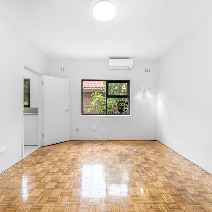 Recently renovated studio apartment - Photo 1