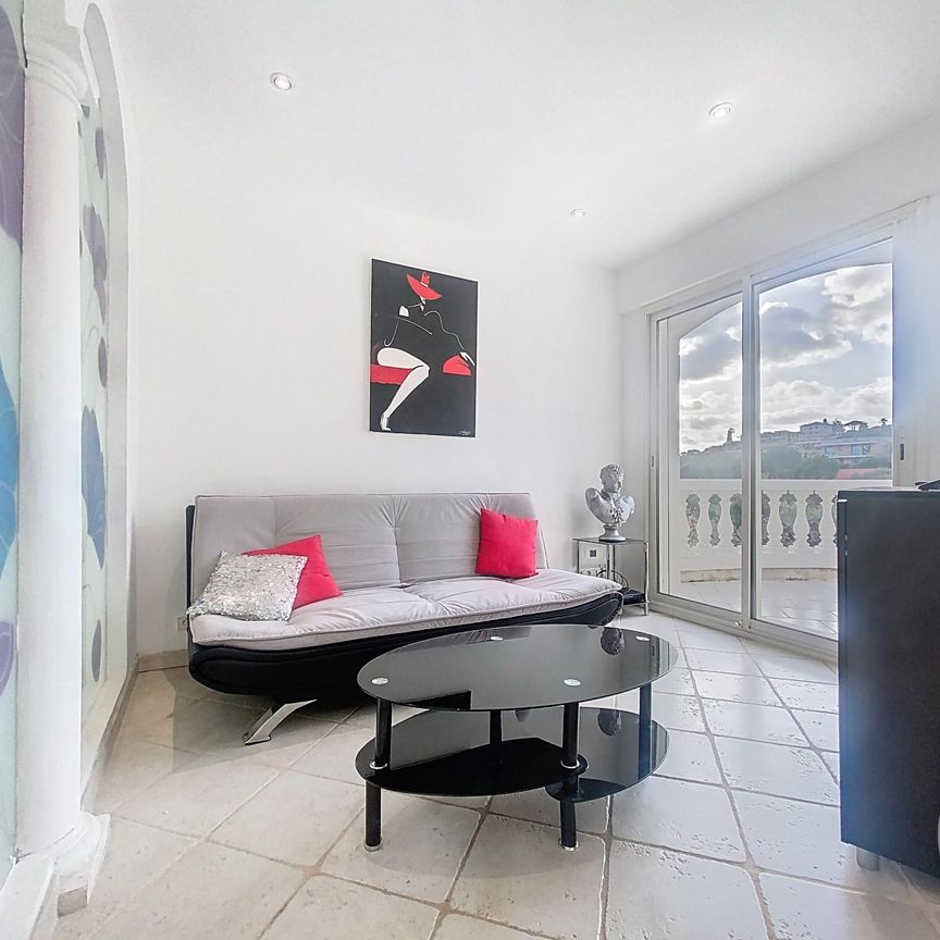 Location Maison 6 pièces 200m² ST LAURENT DU VAR 06700 - Photo 1