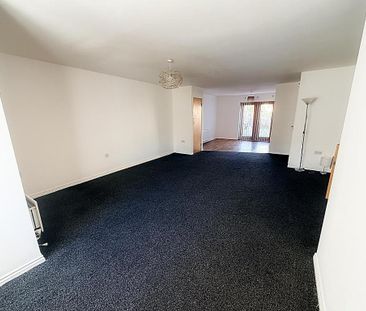 4 bedroom semi-detached house to rent - Photo 2