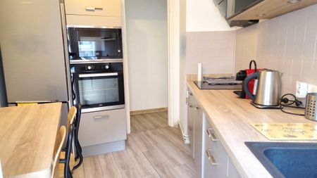 Location Appartement 3 pièces 65m² LE CANNET 06110 - Photo 3