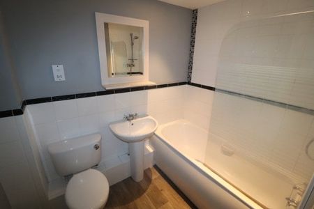 BILLERICAY TOWN CENTRE, Property for rent - Photo 4