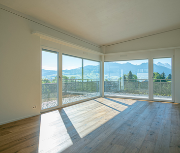 Dachwohnung mit Weitblick - Photo 1