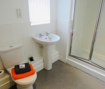 2 bedroom apartment to rent - Photo 5