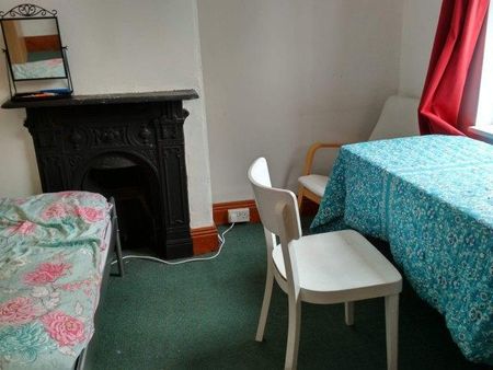 4 bedroom house share to rent - Photo 3