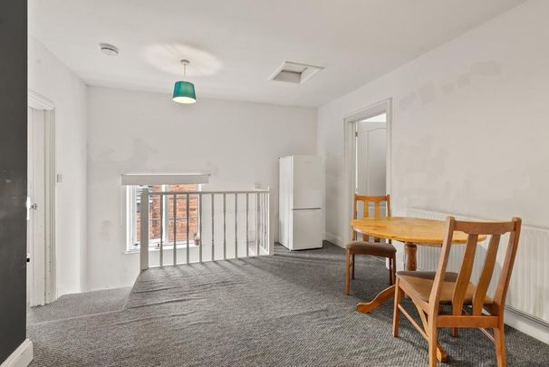 2 bedroom flat to rent - Photo 1