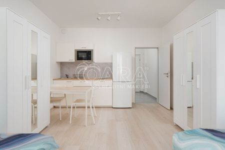 Pronájem bytu 1+kk 27 m² - Photo 3