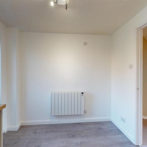 2 bedroom semi-detached house to rent - Photo 1