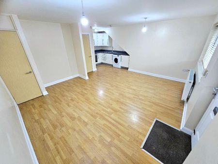 2 bedroom flat to rent - Photo 5