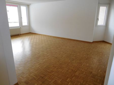 Grosszügige 3.5-Zimmerwohnung im Grünen! - Photo 3