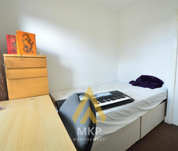 5 bedroom semi-detached house to rent - Photo 5