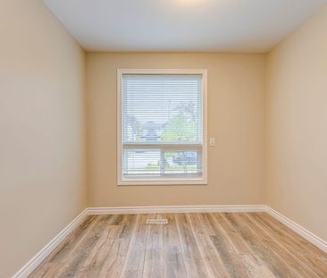 For Lease - 2369 Coldstream Drive, Burlington, Ontario - Photo 6