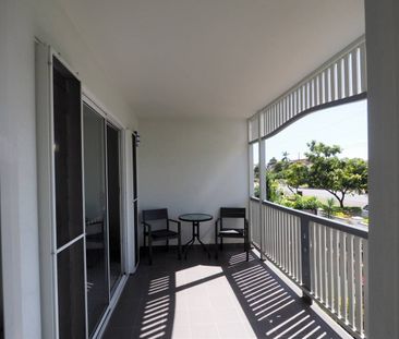 FULLY FURNISHED CLOSE TO THE CITY! - Photo 1