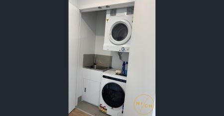 Brand New Modern Studio One Bedroom Apartment in CBD - Photo 2