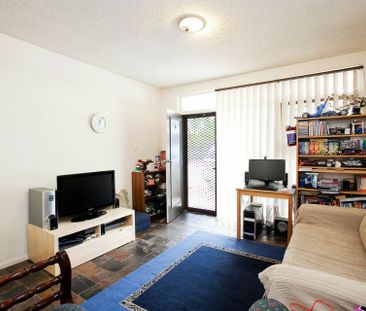 Stunning Unit Just Outside the City! - Photo 2