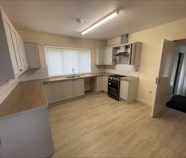 4 bedroom detached house to rent - Photo 5