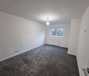 2 bedroom end of terrace house to rent - Photo 1