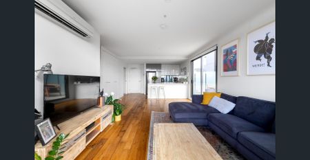 North-facing gem with expansive entertainers terrace - Photo 5