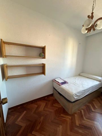 Madrid - Photo 3
